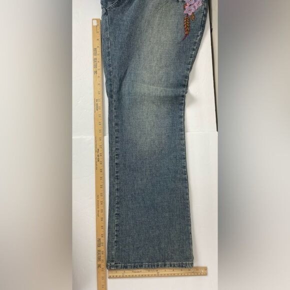 Apollo Women's Bootcut Jeans Floral Embroidered NWT 36x32 size 19/20 stretch - Picture 12 of 13
